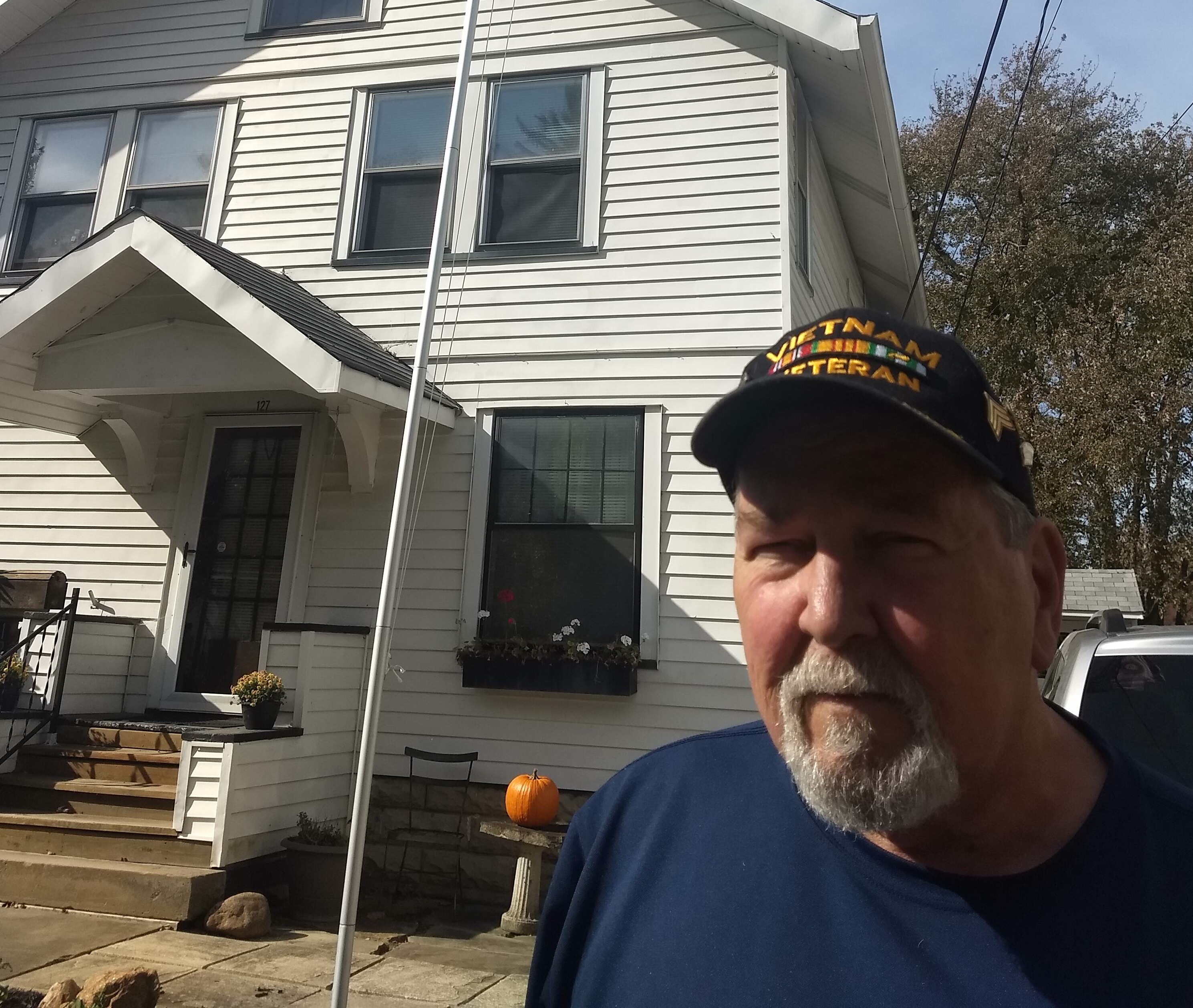 Bedford veteran shares experiences with fellow service members