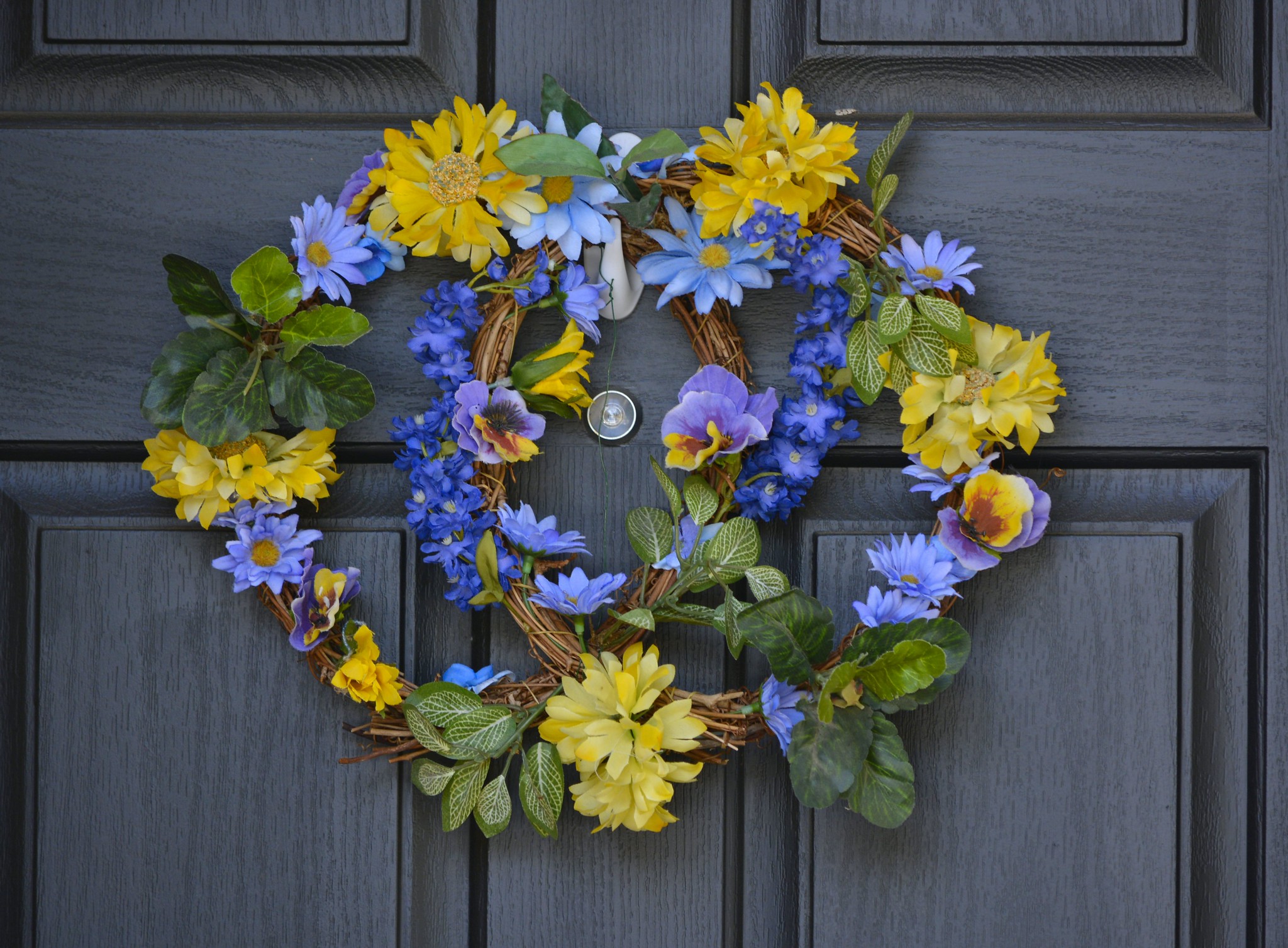 DIY Floral Wreath: A Fun and Beautiful Craft for May