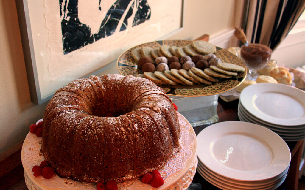 5 Bundt Cake Ideas for a Delicious Thanksgiving Dessert Table