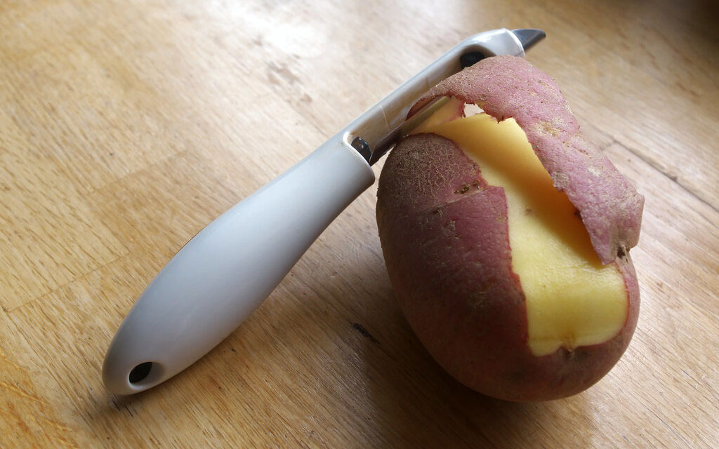 Sustainable Cleaning Practices: Reusing Kitchen Scraps for a Cleaner Bedford Home