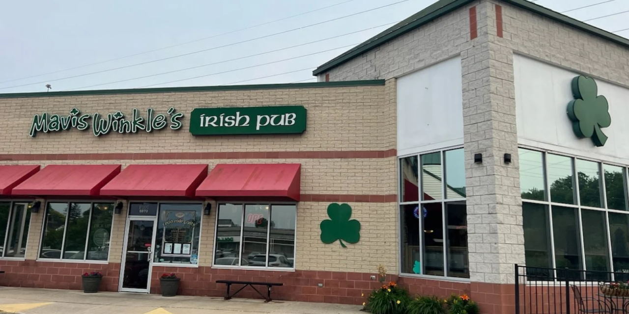 Mavis Winkle’s Irish Pub: A Cozy Irish Gathering Spot Near Bedford