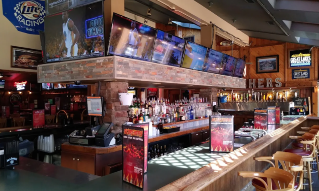 Scorchers: Wings, Burgers, and a Sports-Bar Atmosphere Near Bedford