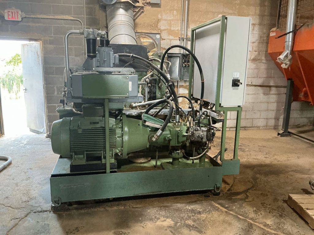 2010 RUF 1100 Briquetting System